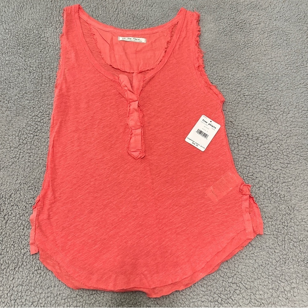 👉 We The Free by Free People Coral Tank Top Raw Hem Size Small NWT